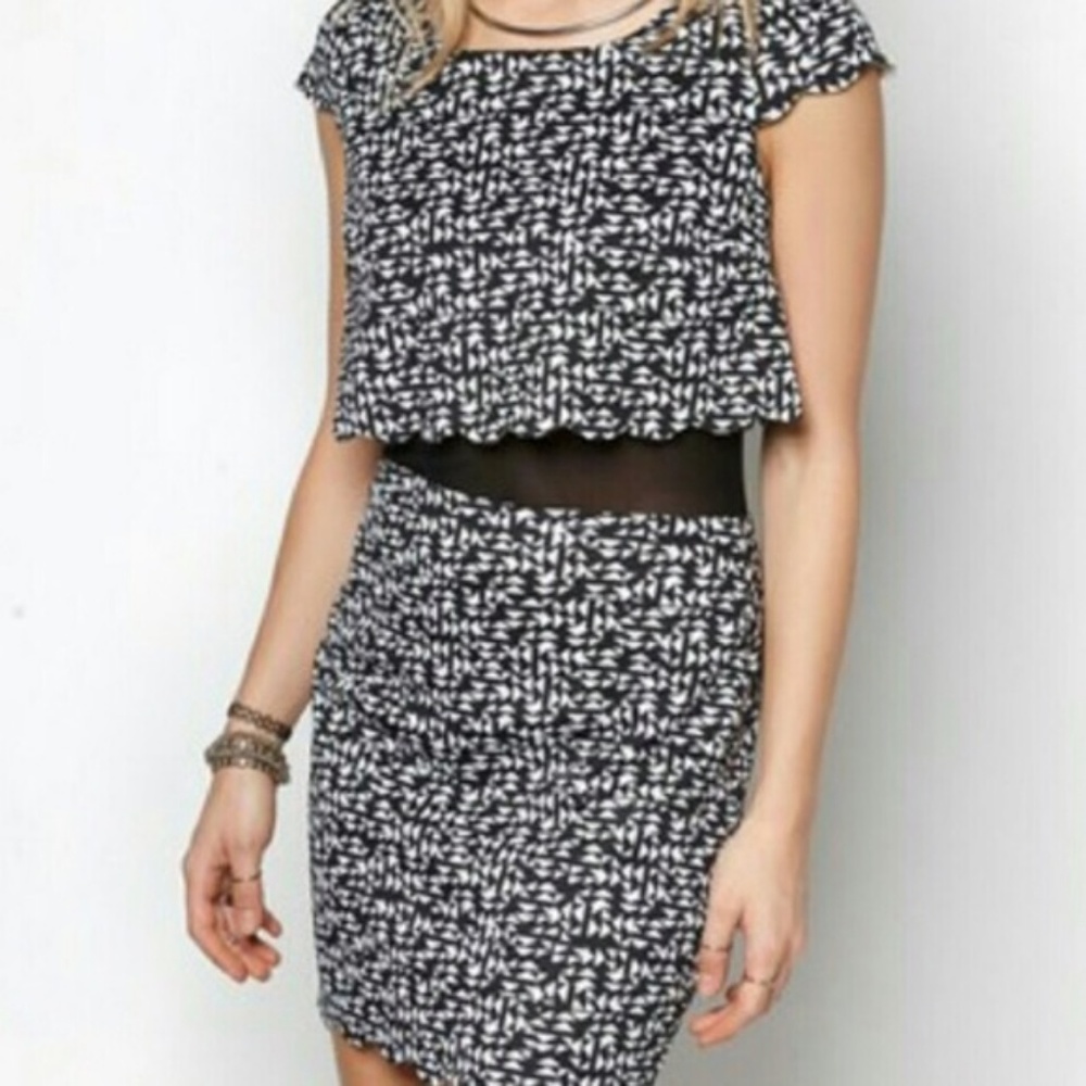 MATERIAL GIRL GEO PRINT DRESS